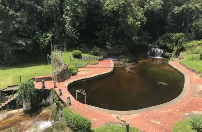Casa com 7 quartos à venda na rua manoel pires domingues, cascata dos amores, teresópolis, 457 m2 por r$ 1.500.000