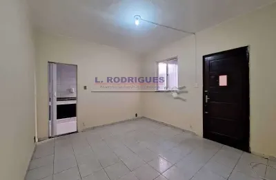 Casa em condomínio fechado com 2 quartos para alugar na rua maria vargas, quintino bocaiúva, rio de janeiro, 45 m2 por r$ 1.200