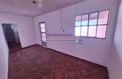 Casa com 1 quarto para alugar na rua mateus silva, inhaúma, rio de janeiro, 35 m2 por r$ 580