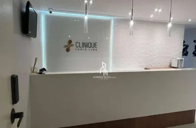 Ambiente corporativo pronto para uso – ideal para clínicas médicas, consultórios ou escritórios de alto padrão.
