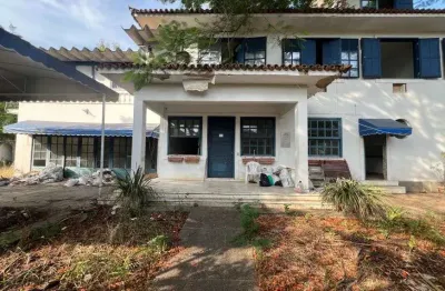 Comercial ou residencial - ampla casa com super terreno livre - para comercial