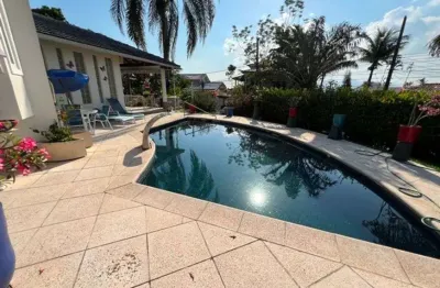 Aconchegante casa cond. eldorado - piscina - espaço gourmet