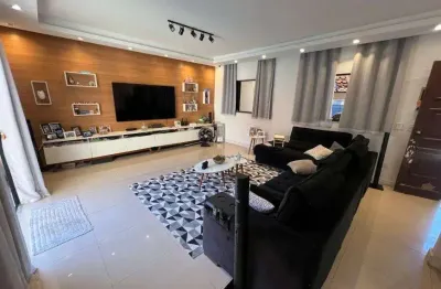 Lindíssima casa toda reformada - 4 quartos - piscina - área gourmet com churrasqueira