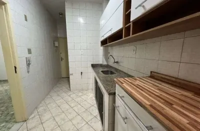 Tijuca - apartamento vazio - elevador - 2 quartos + dependência completa