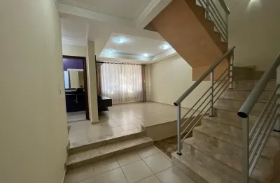 Lindo sobrado a  venda no condominio portal vila rica em itu/sp