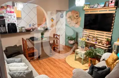 Sobrado à venda na divisa de São Paulo com Diadema próximo à Estrada do Alvarenga