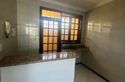 Apartamento em ótima localização na boca do rio, bem arejado.