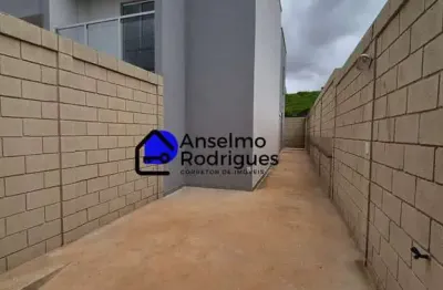 Casa com 2 quartos à venda na lycaste, 575, novo barreirinho, ibirité por r$ 260.000