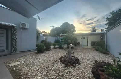 Alugo casa na 1004 sul - 3 quartos (uma suíte) + escritório + energia solar + área gourmet