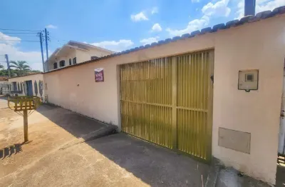 Lote com 2 casas de 3 quartos cidade jardim goiânia