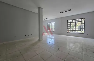 Parque amazônia ampla sala comercial na galeria vitória régia na avenida laguna em frente o bar e restaurante paçocas