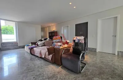 Portal do Sol II - Portal do Sol II Sobrado com 5 suítes todo no granito montado em armários disponível para venda