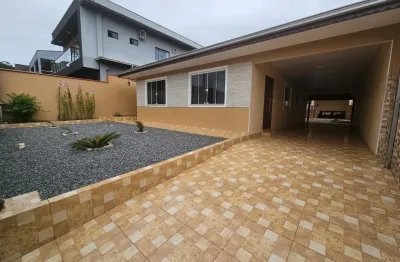 Casa plana averbada com 3 quartos edicula com laje e estrutura para sobrado