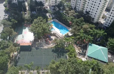 Apartamento no 17° andar com uma bela vista e panorâmica.
