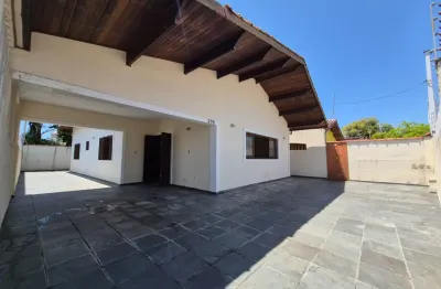 Oportunidade casa lado praia a venda na cidade de Peruíbe litoral sul!