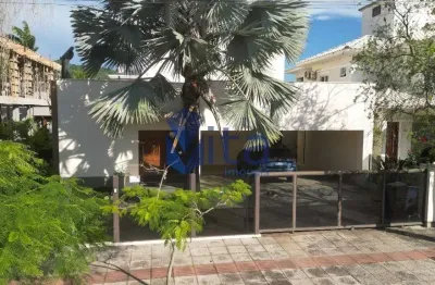 Imperdível casa de luxo com 5 quartos e 4 suítes na cachoeira do bom jesus, florianópolis-sc - 291m² - 2 vagas