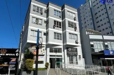 Sala comercial com 1 sala para alugar na rua coronel pedro demoro, 1967, estreito, florianópolis, 52 m2 por r$ 1.200