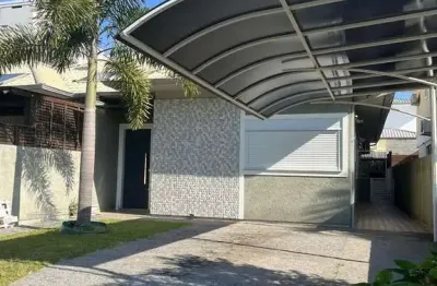 Casa com 3 quartos à venda na rua do ipê da várzea, 80, cachoeira do bom jesus, florianópolis, 134 m2 por r$ 1.350.000