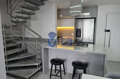 Cobertura duplex, nova, totalmente mobiliada, em área nobre