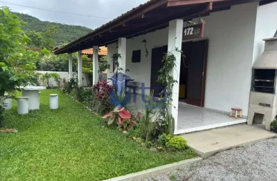 Casa com 3 quartos para alugar na servidão pacífico, 000, cachoeira do bom jesus, florianópolis por r$ 850 por dia