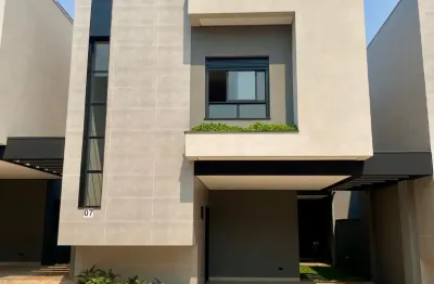 Sobrado no condomínio giardino no bairro rita vieira, sõ 3 suítes e 140 m²