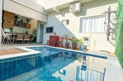 Casa 4 suites com piscina em condomínio - buraquinho