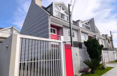 Triplex semi-mobiliado com 150m2 em condomínio fechado com ótima localização