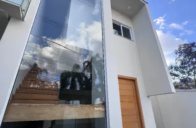 Sofisticação no coração de poços de caldas, cada de alto padrão.