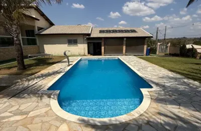 Seu refúgio privativo:  chácara em condomínio fechado para aluguel de temporada