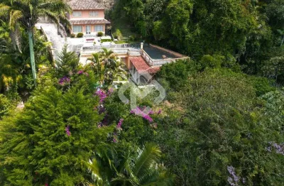 Casa com 4 quartos (sendo 3 suítes) - teresópolis rj