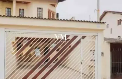 Sobrado amplo com 5 quartos (2 suítes), a venda por r$ 790.000 no bom clima