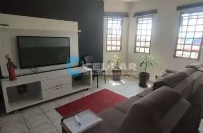 Casa com 3 quartos à venda na Vila Dutra, Bauru 