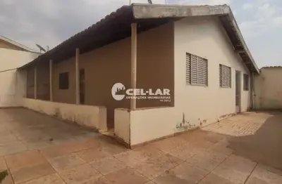 4 cômodo(s), 2 quartos(s), 1 banheiros(s), 2 vaga(s) de garagem, 165.10 m2 de área total, 85.5 m2 de área útil