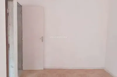 Casa com 2 quartos à venda na rua humberto berzoini, 318, santa luzia, juiz de fora por r$ 180.000