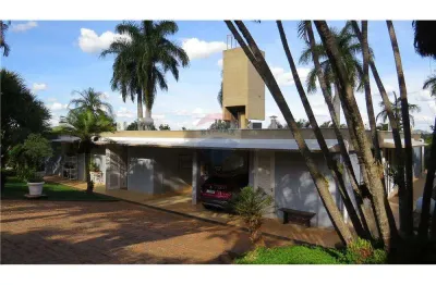 Casa venda morada das fontes itatiba-sp cinco suítes, quatro salas e quatro vagas cobertas projetada pelo arquiteto abrahão sanovickz