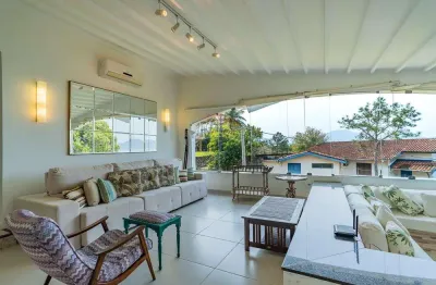 Casa em condomínio fechado com 3 quartos à venda na Rua Victor Basile, 02, Massaguaçu, Caraguatatuba