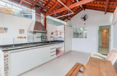 Casa em condomínio em bairro tranquilo, conforto e lazer em um só lugar