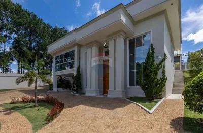 Residência contemporânea de alto padrão com tecnologia, sustentabilidade e acesso quase térreo em valinhos/sp