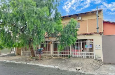 Sobrado sozinho no lote à venda no jardim bela vista