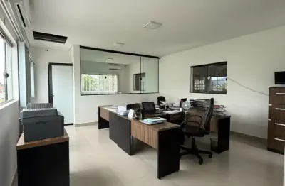 Barracão para locação / sala comercial com móveis planejados