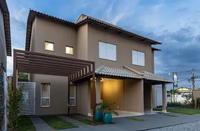 Sobrado alto padrão com 3 dormitórios, sendo 1 suíte. em cond. com área gourmet, e apenas 8 minutos do flamboyant