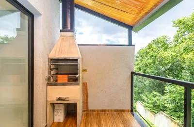 Refúgio Urbano de Luxo: Sua Mansão Suspensa com Vista para o Bosque no Santa Cândida