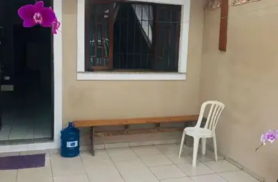 Lindo sobrado quase todo mobiliado na vila capitão rabelo