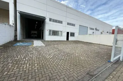 Imóvel para aluguel tem 650 metros quadrados em pachecos - palhoça - sc