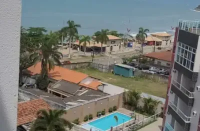 Apto pé na areia na martim de sá, 2 dorm, varanda gourmet, piscina e churrasqueira,  1 vaga, pronto para morar