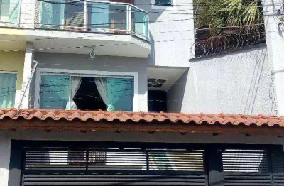 Amplo sobrado, com 3 dormitóriossendo duas suítes, uma com closet)