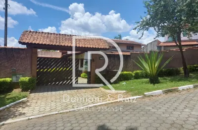 Lindíssima Residência de Alto Padrão em Condomínio Fechado