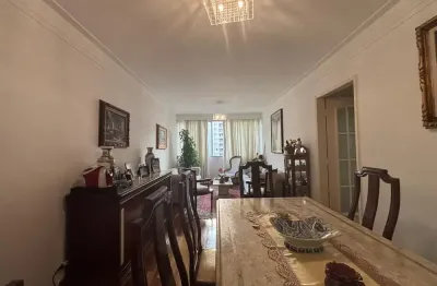 Oportunidade Única, no Coração de Perdizes: Apartamento Clássico e Espaçoso na Tranquila Rua Iperoig!