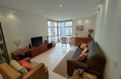 Apartamento amplo e arejado em ótima localização no bairro da pompéia.