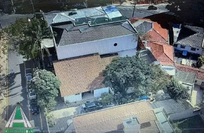 Terreno de 900 m2 com area construida de 688 m2 no centro de diadema- sp